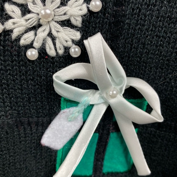 Vintage Mandal Bay Christmas Present Appliqué Sweater Large Holiday Multicolor - Picture 4 of 9